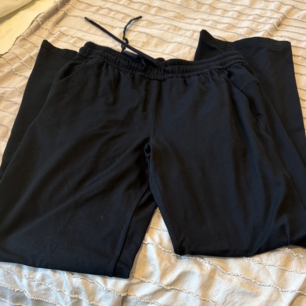 Lululemon lounge pants